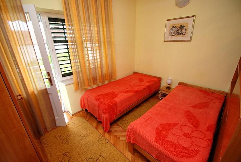 Apartments And Rooms By The Sea Zaostrog, Makarska - 2661 Esterno foto