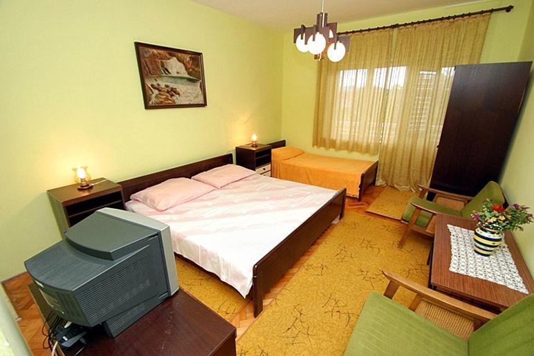 Apartments And Rooms By The Sea Zaostrog, Makarska - 2661 Esterno foto